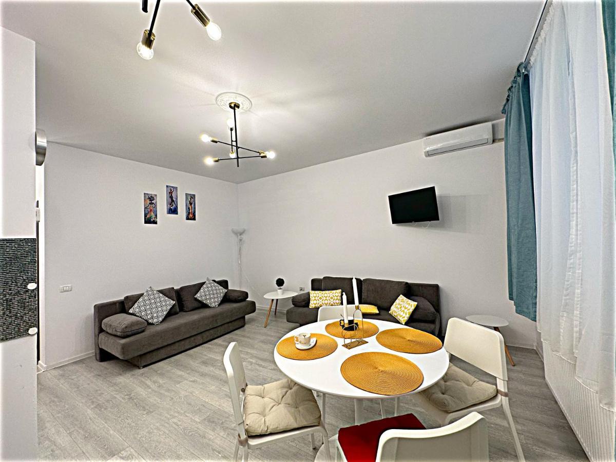 Hezo Sunshine Studio And Apartment Năvodari المظهر الخارجي الصورة