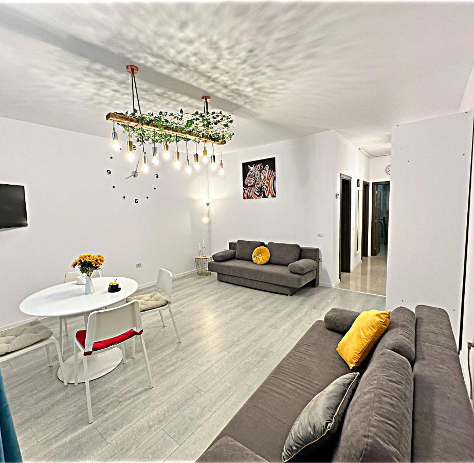 Hezo Sunshine Studio And Apartment Năvodari المظهر الخارجي الصورة