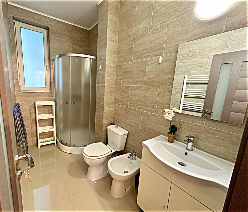 Hezo Sunshine Studio And Apartment Năvodari المظهر الخارجي الصورة